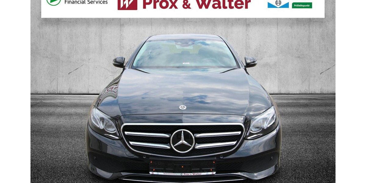 Mercedes-Benz E 220 d Avantgarde NAVI+LED+KAMERA+STANDHEIZUNG 29.693 km 36.900 &euro; Hagenow 19230