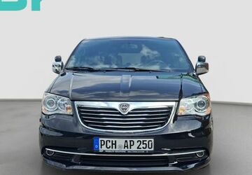 Chrysler Voyager 28.000 km 36.590 &euro; Hamburg 22047