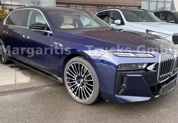 BMW M760 12.800 km 115.555 &euro; Köln Rodenkirchen 50996