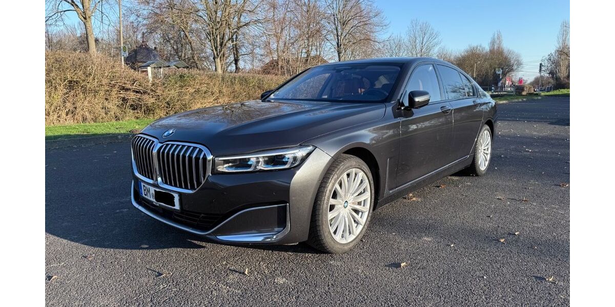 BMW 750 125.000 km 44.000 &euro; Köln 50859