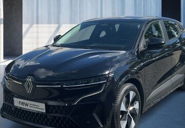 Renault Megane E-TECH 17.540 km 26.210 &euro; Frankfurt / Main 60314