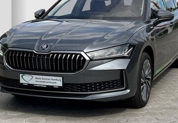 Skoda Superb 12.734 km 44.888 &euro; Hamburg 22303
