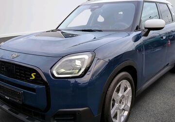 Mini Cooper SE Countryman 2.912 km 41.359 &euro; 