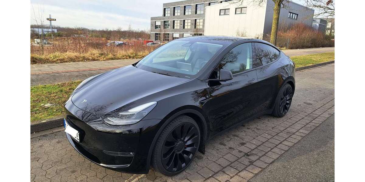 Tesla Model Y 25.600 km 39.000 &euro; Hannover, Landeshauptstadt 30559