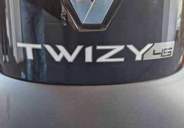 Renault Twizy 41.500 km 5.300 &euro; Kreuztal-Krombach 57223