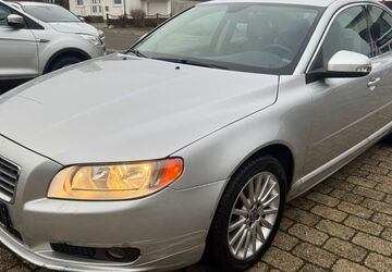 Volvo S80 242.139 km 3.900 &euro; Kirchberg 55481