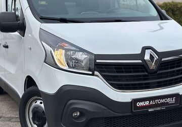 Renault Trafic 83.500 km 18.950 &euro; München 81245