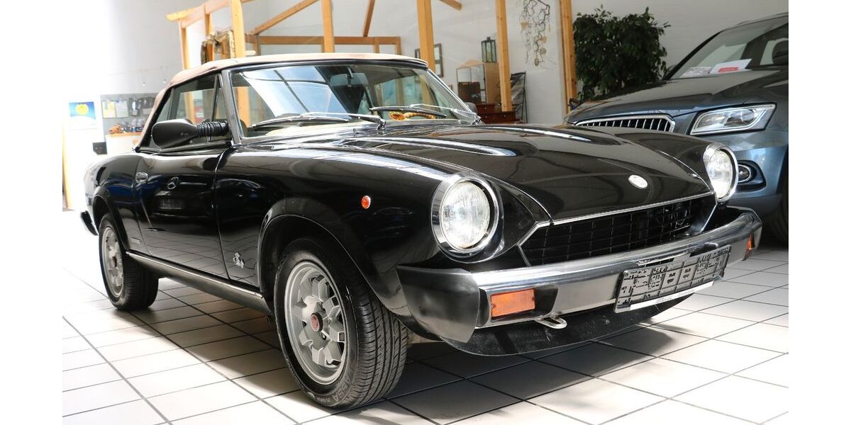 Fiat 124 Spider 155.093 km 18.500 &euro; Großefehn 26629