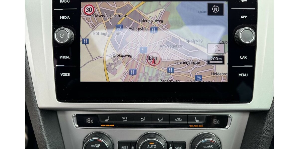 VW Passat Variant 2.0TDI DSG ACC Klima Kam Pano 18´ 188.000 km 10.900 &euro; Erftstadt 50374