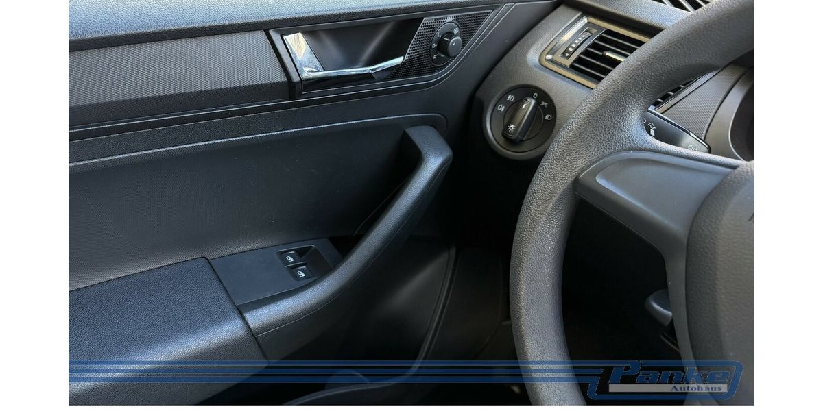 Skoda Rapid Cool*SHZ*PDC*Klima*USB*Touch*1-Hand* 93.530 km 7.990 &euro; Berlin 13187
