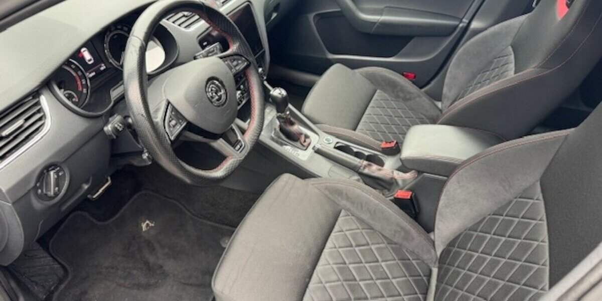 Skoda Octavia Combi RS 2.0 TDI 4x4 143.000 km 18.990 &euro; Neckarsulm 74172