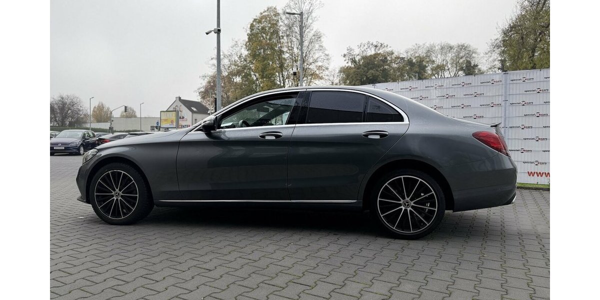 Mercedes-Benz C 220 Designo / AMG / LED / 360° Cam / Allrad 220.000 km 20.990 &euro; Mönchengladbach 41066