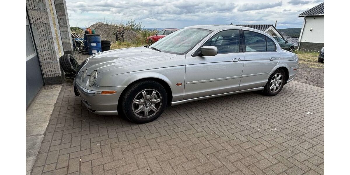 Jaguar S-Type 153.741 km 4.550 &euro; Neuwied 56564
