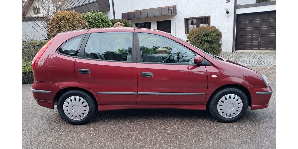 Nissan Almera Tino 80.000 km 3.000 &euro; Steisslingen 78256