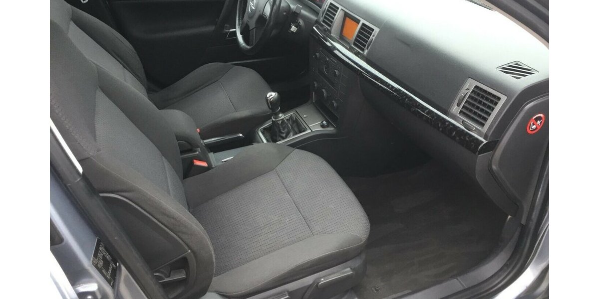 Opel Signum Elegance,KLima,AHK.Temp.ESP,Tüv 07/27! 260.000 km 2.999 &euro; Himmelkron 95502