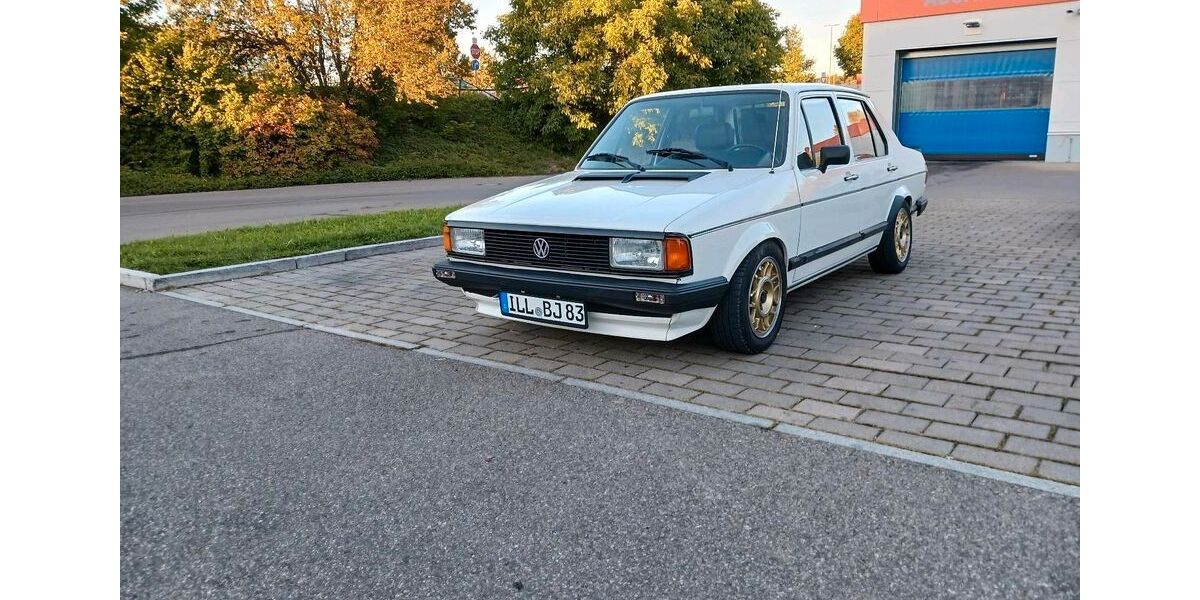 VW Jetta 171.000 km 9.800 &euro; Buch 89290