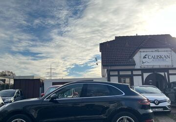 Porsche Macan 153.025 km 29.490 &euro; Dinslaken 46539