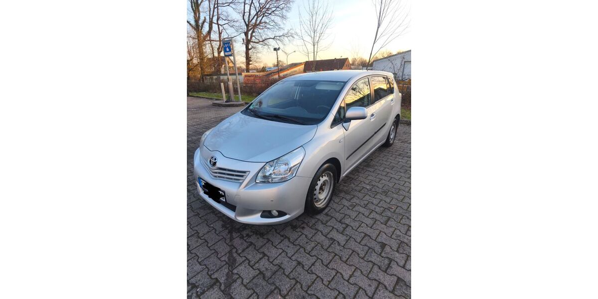 Toyota Verso 153.500 km 9.500 &euro; Lienen 49536