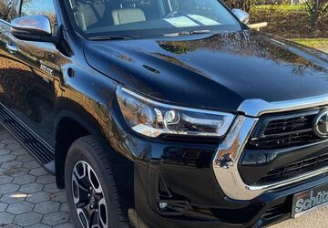 Toyota Hilux 1.950 km 54.990 &euro; Stöttwang 87677