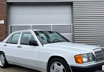 Mercedes-Benz 190 117.590 km 13.944 &euro; Ter Aar 