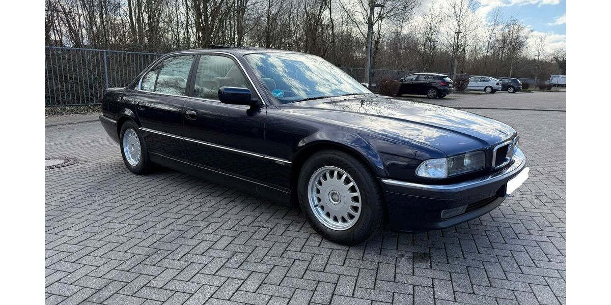 BMW 735 147.000 km 10.700 &euro; Ratingen 40880