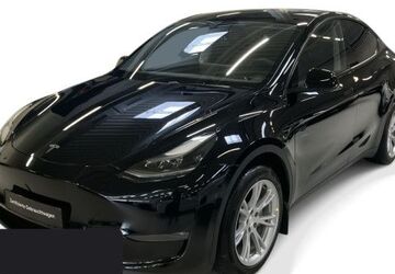Tesla Model Y 54.106 km 33.200 &euro; Hanau 63457