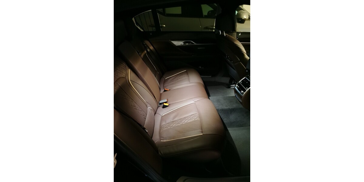 BMW 740 Li 21.800 km 64.899 &euro; Berlin 10178