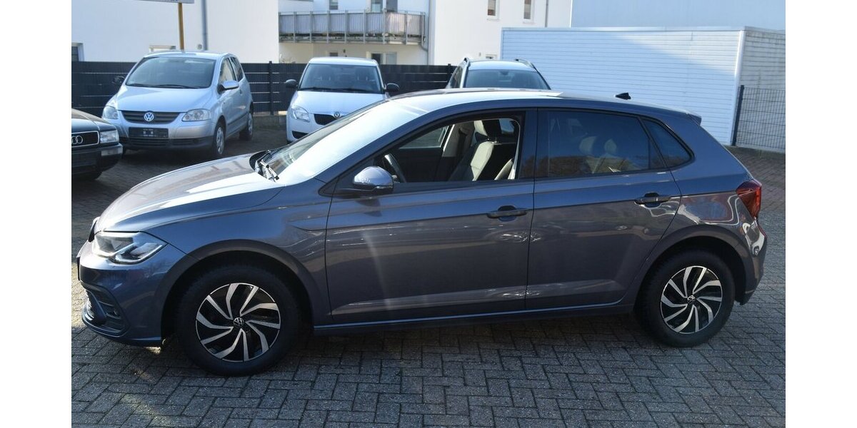 VW Polo Life 1,0 70KW LED*ACC*PDC*App Connect*Alls. 52.976 km 15.980 &euro; Rastede 26160