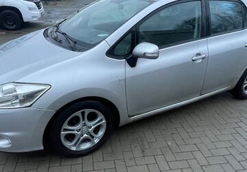 Toyota Auris 89.990 km 4.999 &euro; Mömbris 63776