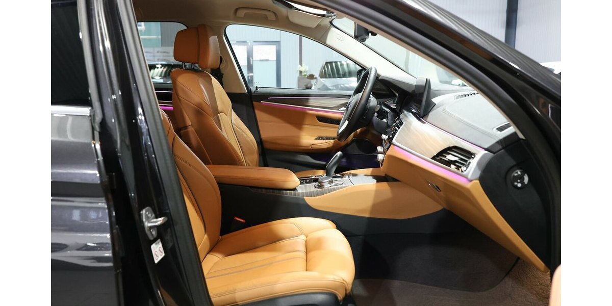 BMW 530i Touring INNOVATION LUXURY-LINE BUSINESS 45.000 km 40.444 &euro; Hamm 59077