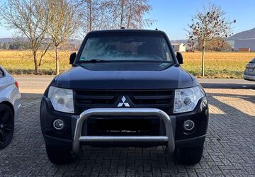 Mitsubishi Pajero 223.000 km 7.000 &euro; Wabern 34590