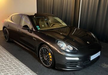 Porsche Panamera 232.000 km 29.990 &euro; Schapen 48480