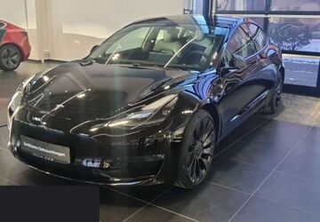 Tesla Model 3 64.025 km 29.400 &euro; Obertraubling 93083