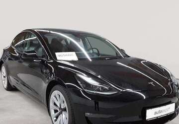 Tesla Model 3 83.939 km 26.990 &euro; Fernwald-Steinbach 35463