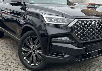SsangYong REXTON 122.960 km 28.748 &euro; Mönchengladbach 41063