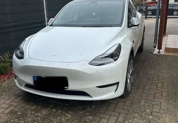 Tesla Model Y 36.800 km 36.900 &euro; Oranienburg 16515