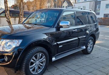 Mitsubishi Pajero 117.890 km 26.900 &euro; Mainz-Kostheim 55246