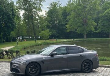 Alfa Romeo Giulia 84.000 km 51.200 &euro; München 81925