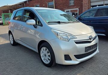 Toyota Verso-S 49.000 km 5.400 &euro; Ahlen 59229