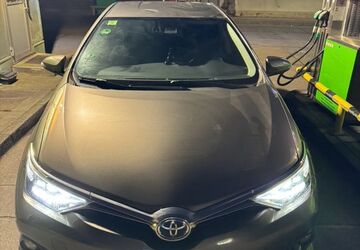 Toyota Auris 235.000 km 8.800 &euro; Berlin 12557