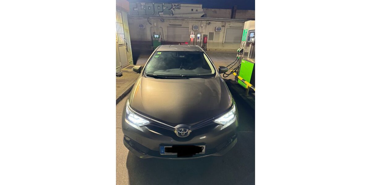 Toyota Auris 235.000 km 8.800 &euro; Berlin 12557