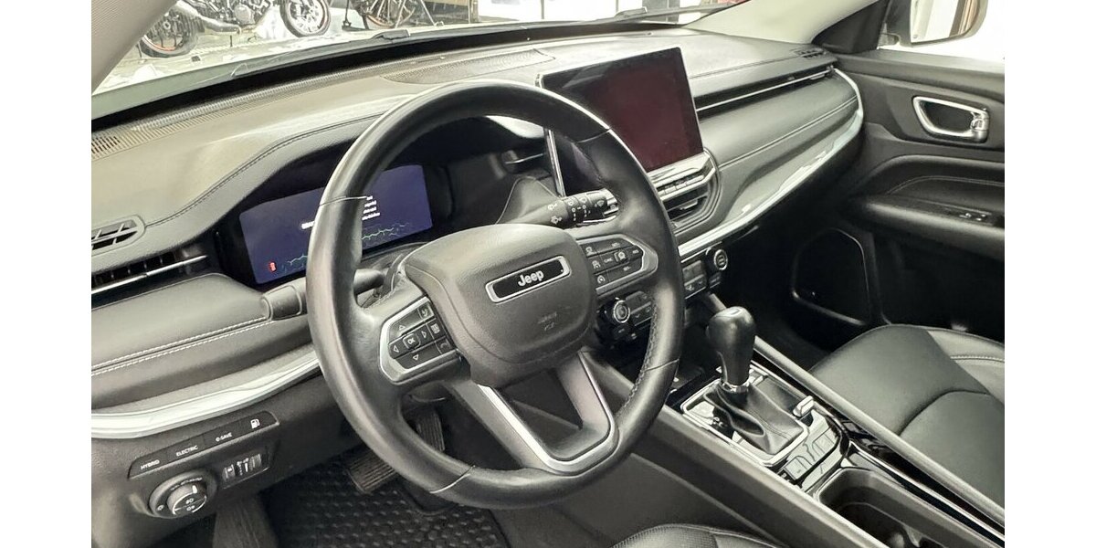Jeep Compass S Plug-IN Hybrid 4WD 1.Hand Anhängerkplg 43.400 km 25.470 &euro; Lich 35423