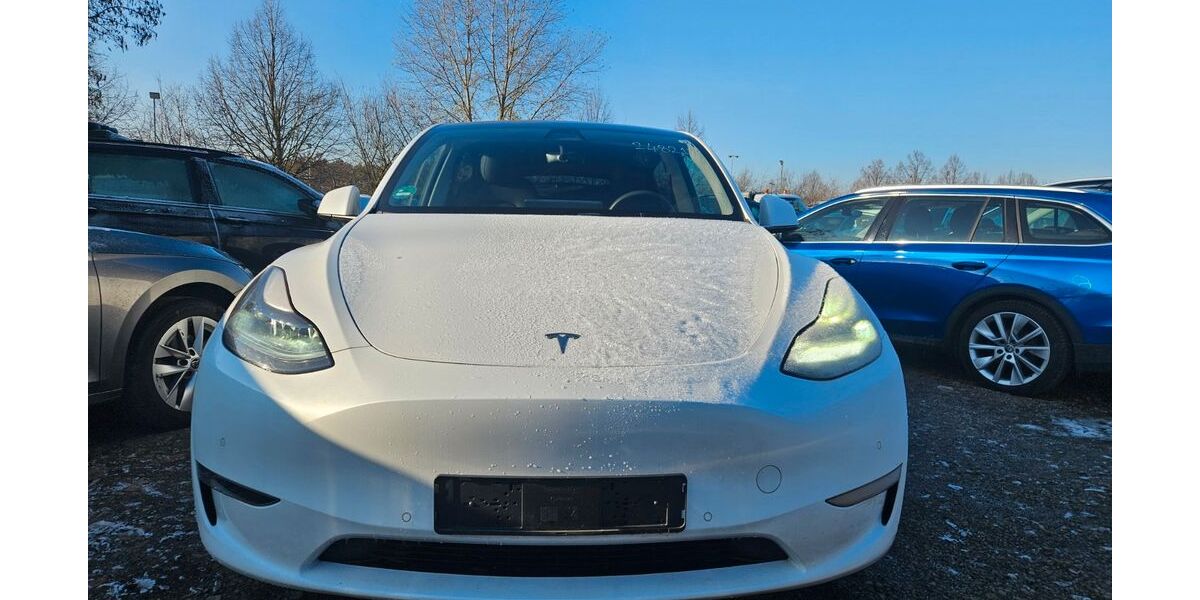 Tesla Model Y 38.573 km 31.900 &euro; Berlin 12099