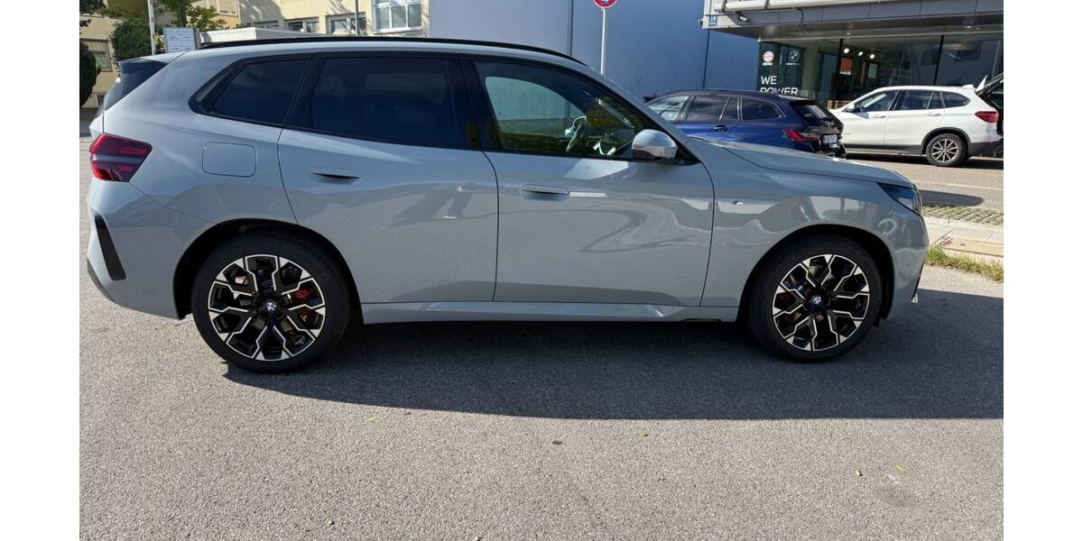 BMW X3 M 17.800 km 57.100 &euro; München 81371