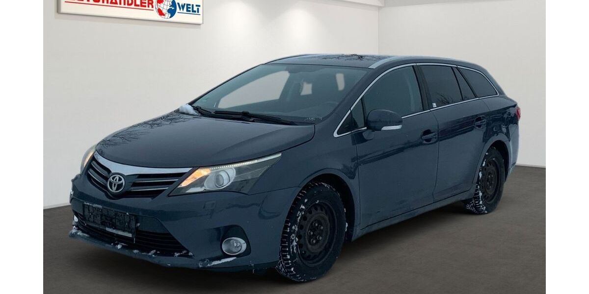 Toyota Avensis 141.009 km 9.499 &euro; Brehna 06796