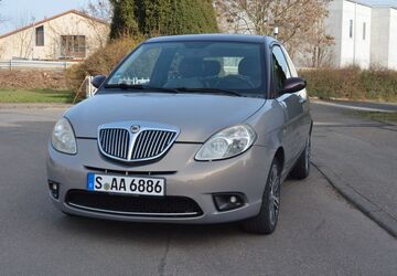 Lancia Ypsilon 139.700 km 2.555 &euro; Stuttgart 70499