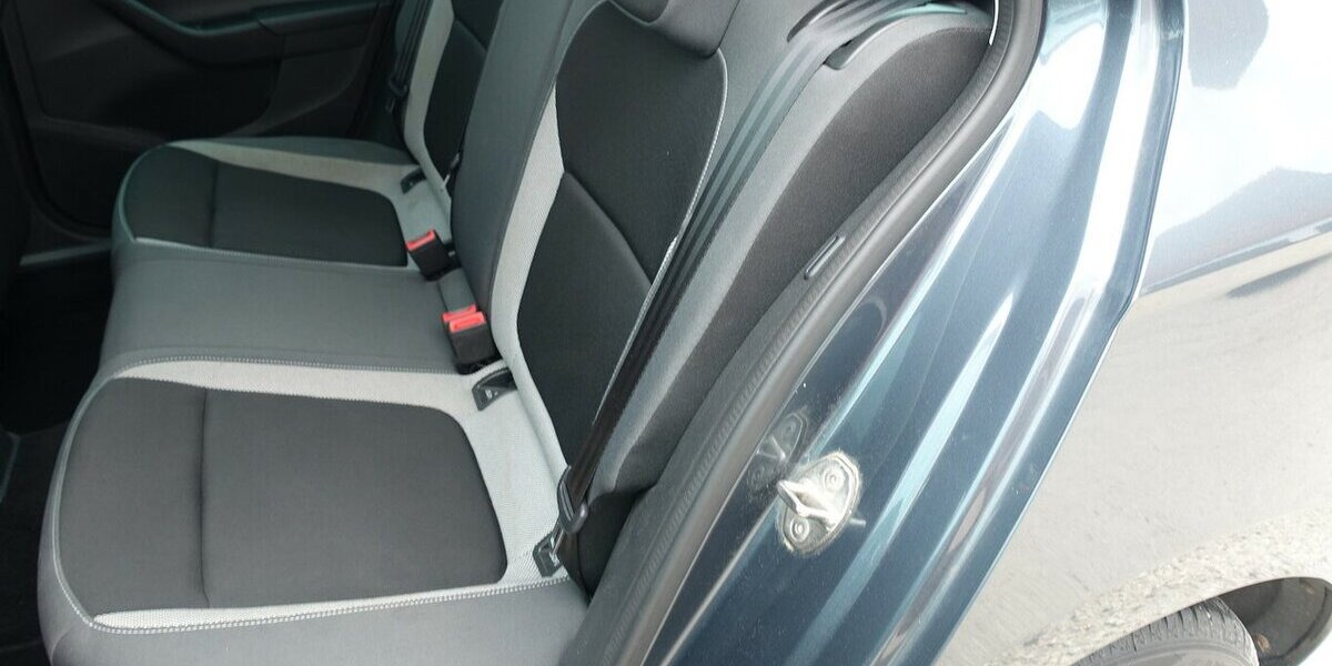 Skoda Fabia Ambition Klimatronik PDC Sitzheizung 120.800 km 6.950 &euro; Neumarkt/OPf 92318