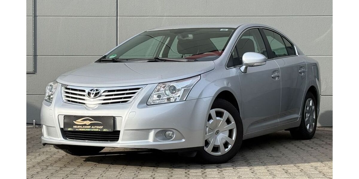 Toyota Avensis 62.000 km 8.990 &euro; Bremen 28199