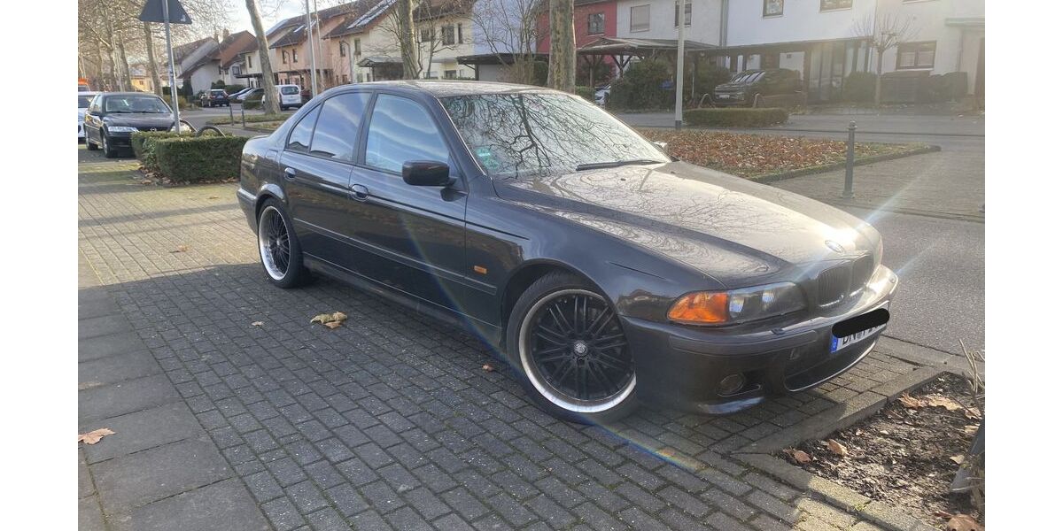 BMW 523 192.000 km 4.499 &euro; Bonn 53229