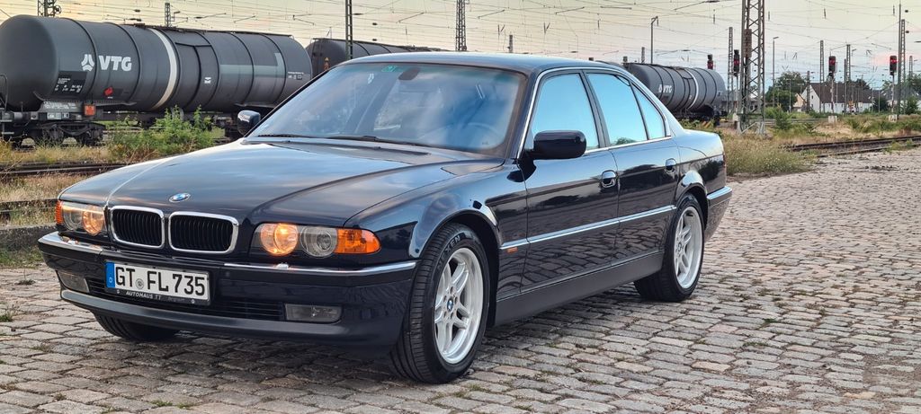 BMW 735 262.000 km 15.500 &euro; Gütersloh 33330